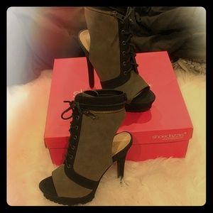 Sloane booties/ sandals
